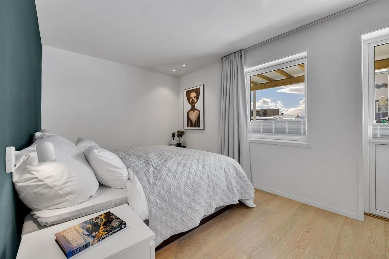Kais Sauna, Jacuzzi, Cinema And Balcony House! Central Location Tromsø Exteriör bild