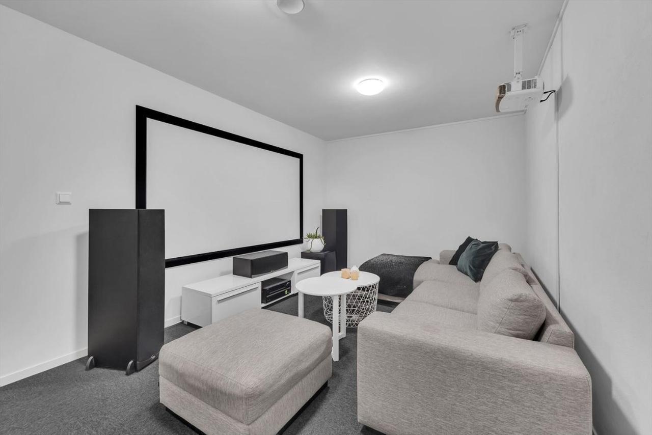 Kais Sauna, Jacuzzi, Cinema And Balcony House! Central Location Tromsø Exteriör bild